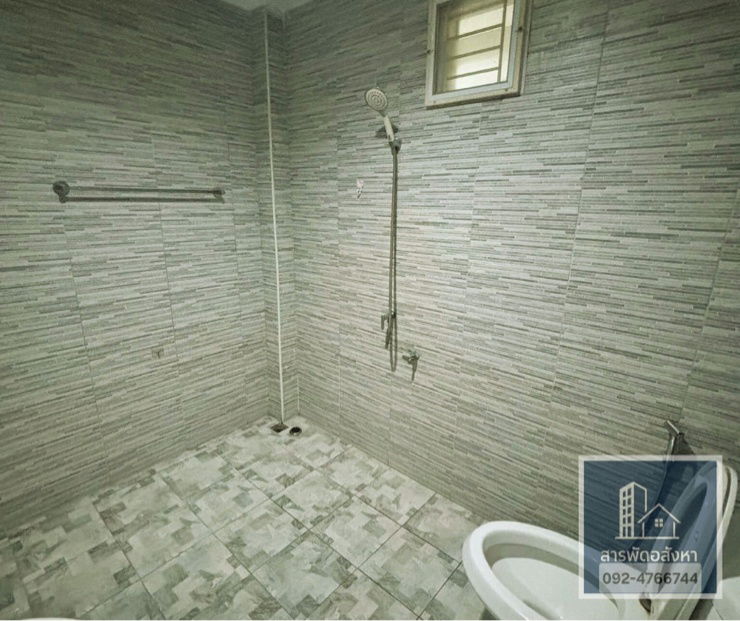 รูป บ้านเดี่ยวหลังใหญ่ 60 ตารางวาปล่อยเช่าเพียง 25,000 บาท - รูปที่ 9/10
