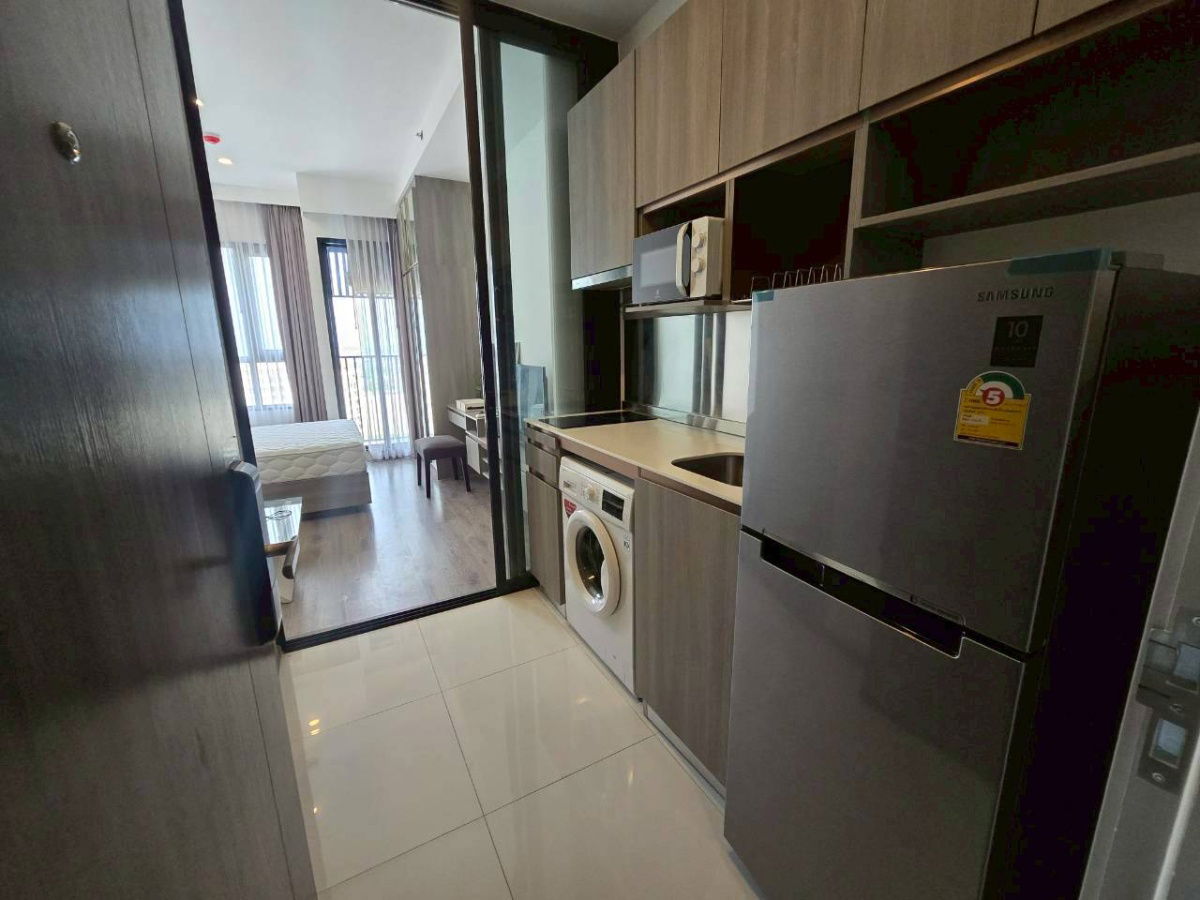 picture  KnightsBridge Prime Onnut for rent >> Studio room (14,000 baht) >> Fully Furnished Nice unit (Line ID: meigood777) - 10/10