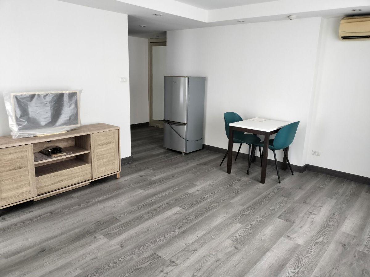 picture Low Rise 8th Fl., Corner unit 48 sqm., Near BTS Pra khanong - 3/23
