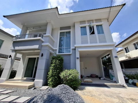 FOR RENT  HOUSE PROPERTY  25000 BAHT per MONTH