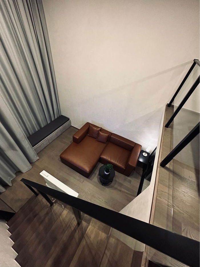 picture Park Origin Chula Samyan【𝐑𝐄𝐍𝐓】🔥LOFT room, earth tones, simple, fully furnished. The central section is full 🔥 Contact Line ID: @hacondo - 4/10