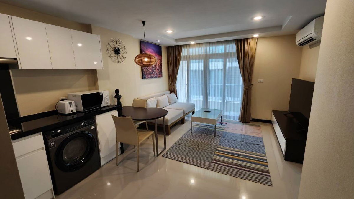 picture Condominium  for rent near the mall - 9/22