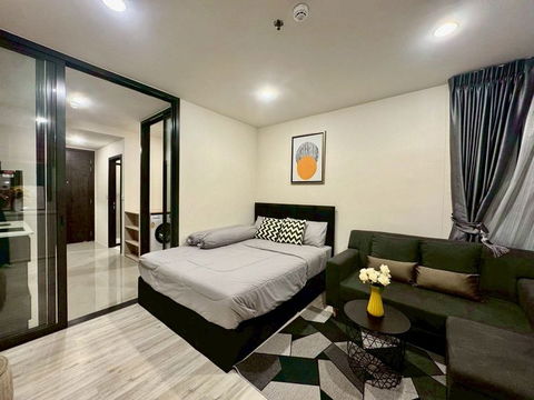 XT Huaikhwang (1Bed 1Bath) Full furnished 30 Sqm. Rent 17,000/month▫️Line: @sanhaproperty📲095-6922871 Accept Co