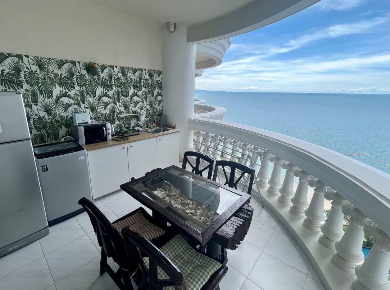 picture Studio Condominium @ Sky Beach - 1/14