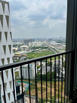[RENT] BL90410   ( Noble Revolve Ratchada 2 )      (ID with @in front, LINE ID:  @056qhbtt)