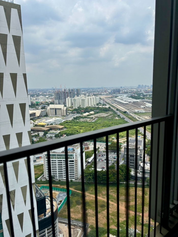 picture [RENT] BL90410   ( Noble Revolve Ratchada 2 )      (ID with @in front, LINE ID:  @056qhbtt) - 1/46