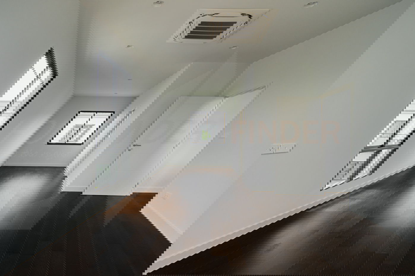 picture Setthasiri Wongwaen - Chatuchot  4 bedrooms, for sale - 7/11