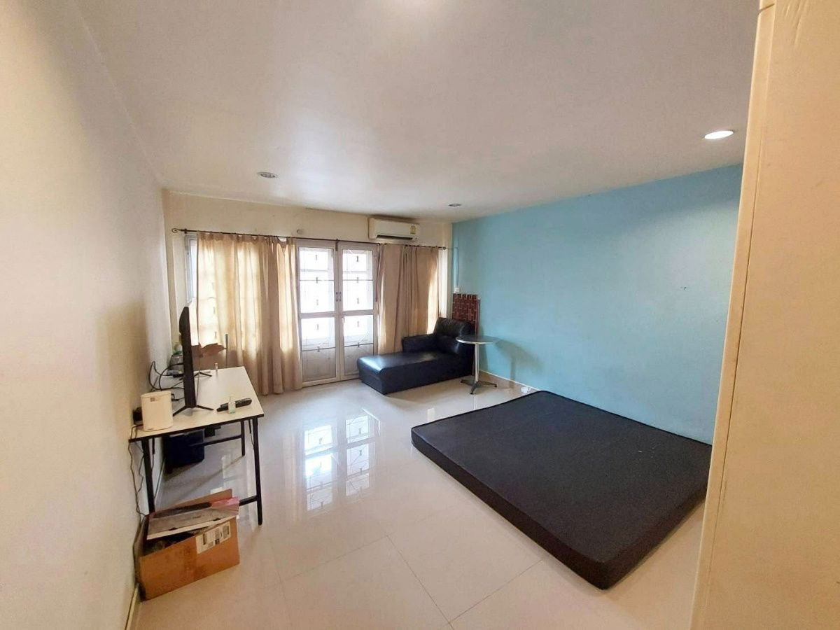 picture For rent: 3-story townhouse, next to Ram Intra Expressway, rent only 28,000 baht, suitable for selling online. Line ID: @951qfbfi - 7/9