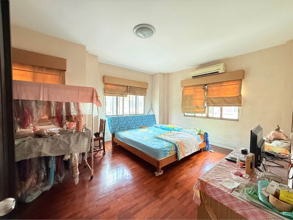picture Single-family home for sale, ready to move in.  Setthasiri Village, Wongwaen-Sukhaphiban 2 - 13/16