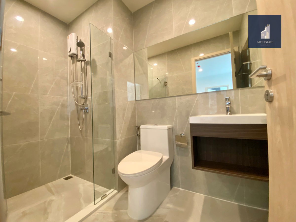 รูป Nue District R9 MRT Rama 9 Brand New 2bedrooms (2 Queen beds) 2bathrooms take Clear view - รูปที่ 12/13