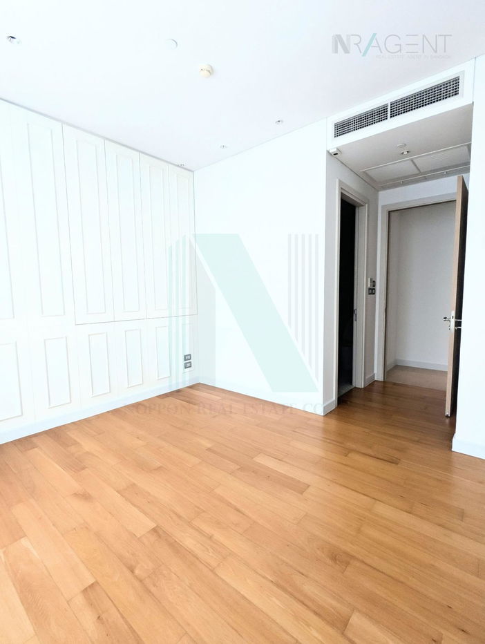 picture For Rent Condo SINDHORN RESIDENCE Building 1, Floor 28,3 bed room, Room size 148 sqm - 6/8