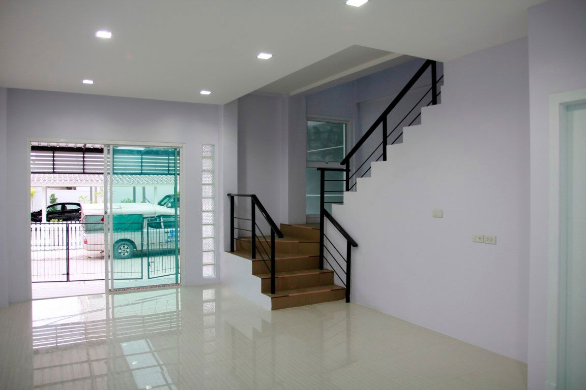 รูป ให้เช่าทาวโฮม นพเก้า โฮมเพลส 2 สูง 3 ชั้น ใกล้ห้างเดอะมอลล์งามวงศ์วาน รพ.เกษมราษฎร์ประชาชื่น ซอยประชาชื่น 37 เดินทางสะดวก โทร. 081-6296402 - รูปที่ 3/13