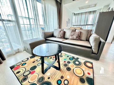 ✨Flash Deal ✨Life Ratchadapisek  ( 2Bed 2Bath 65SQM.) แต่งครบพร้อมอยู่ !! เพียง 32,000 บาทต่อเดือน Tel.0981315848 @propmatch