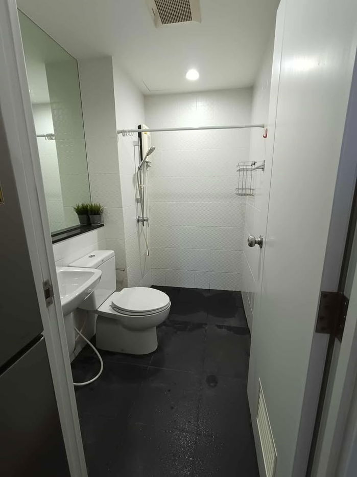 รูป ให้เช่า เดอะทรี อินเตอร์เช้นจ์ ** 12,000 บ. / ด. **  1 ห้องนอน 1 ห้องน้ำ ขนาด 36 ตรม. ตึก A ชั้น 21 วิวรัฐสภา ริมแม่น้ำเจ้าพระยา - รูปที่ 9/10