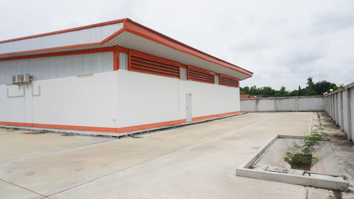 picture Factory with Residential House for Sale - 16/18