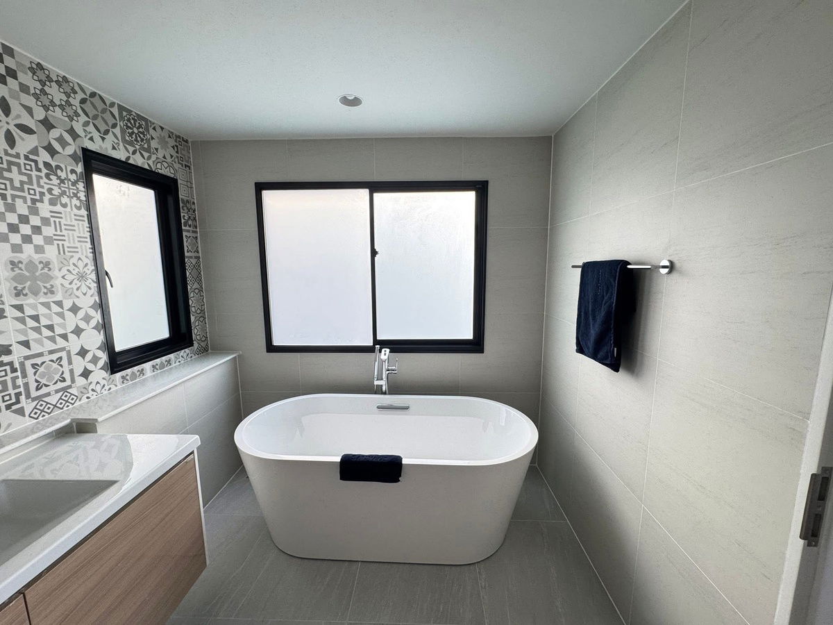 รูป Burasiri Panya Indra 6 bedroom ( RIS school, central eastville) - รูปที่ 8/11