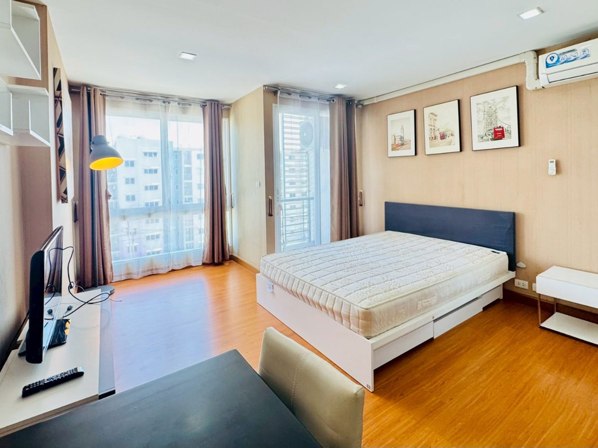 รูป 🏢 ขายคอนโด Airlink Residences ห้องสวย พร้อมอยู่ ใกล้ ARL ลาดกระบัง เพียง 1.45 ล้านบาทเท่านั้น! ติดถนนร่มเกล้า เดินทางสะดวก ใกล้สนามบิน ✈️✨ - รูปที่ 1/6