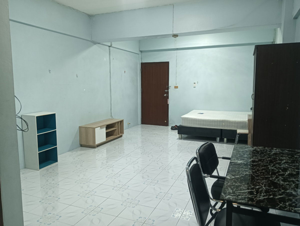 picture Budget Condo near MRT Srinuch & Central Bangna – Studio, 32 sqm, 4,500 THB - 6/8