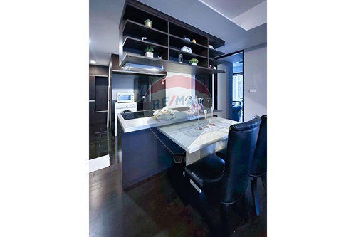 picture [920071001-13221] "Urban Oasis: 2-Bed Condo in Central Bangkok" - 5/8