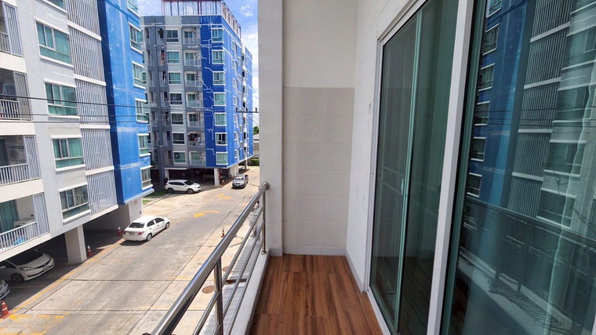 picture For Sale: Sena Town Nawamin Home Office, 3-Storey Building with Solar Cell System - 5/15