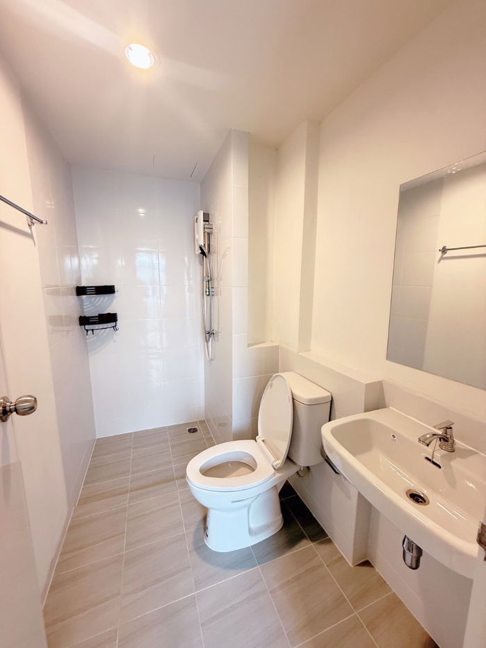 picture ✨ Condo Sena Kith Phutthamonthon Sai 7 – Special Price Only 890,000.- 💰 Close to Mahidol University & Central Salaya 🏫🛒 - 2/8