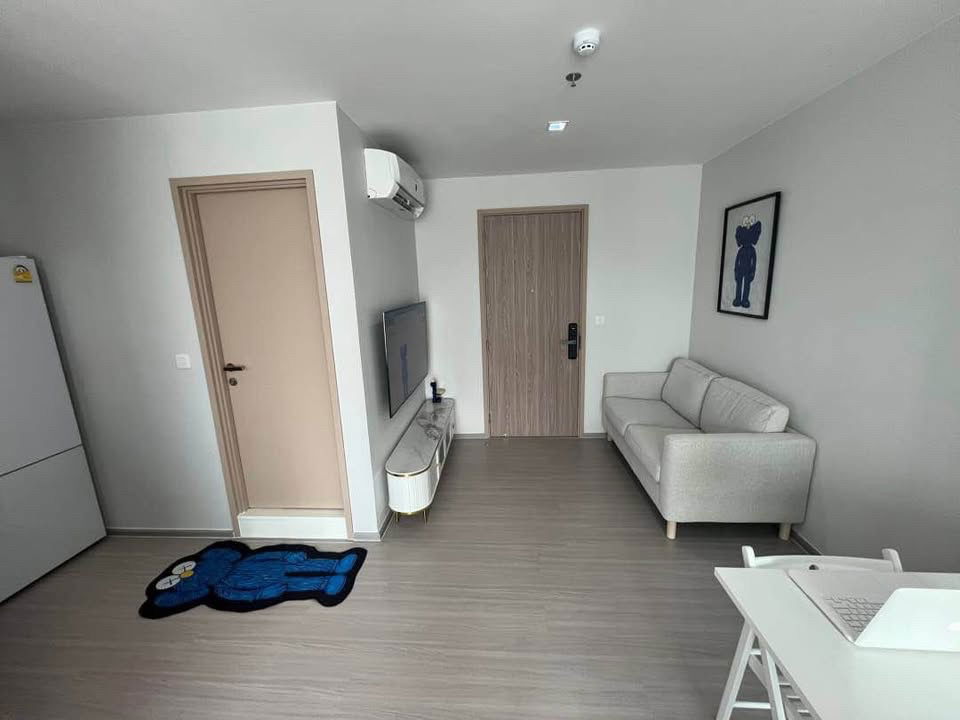 picture For Rent " Life Sathorn Sierra "  Fully furniture , ready to move in  //Ask more info LineID: @thirdproperty  - 8/8