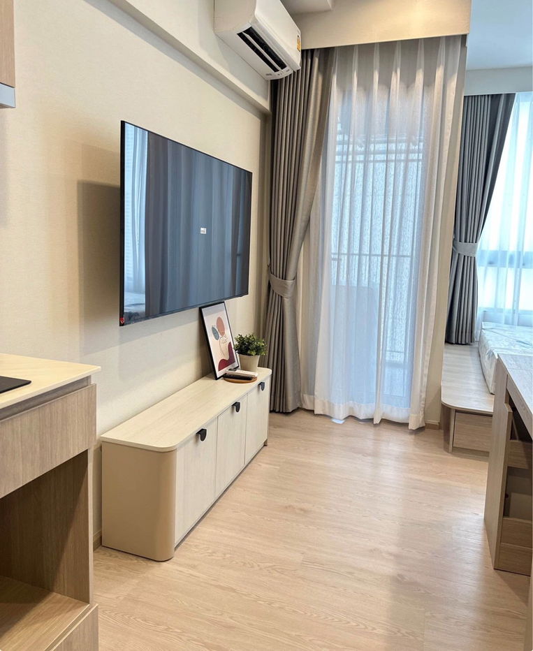 picture Reference Sathorn - Wongwianyai  - 2/9