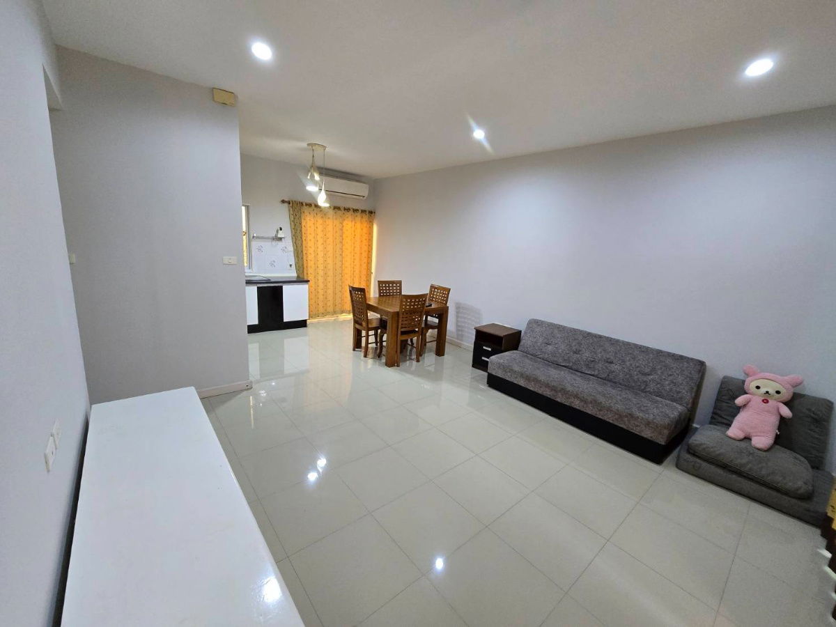 รูป ให้เช่าทาวน์โฮม 2 ชั้น โครงการ City Sense วัชรพล พื้นที่ 20 ตร.วา 3 ห้องนอน 2 ห้องน้ำ จอดรถได้ 2 คัน - รูปที่ 4/18
