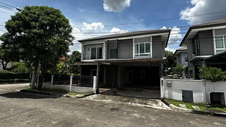 4-bed house for sale, 63.8 sq wah, The Centro Watcharapol