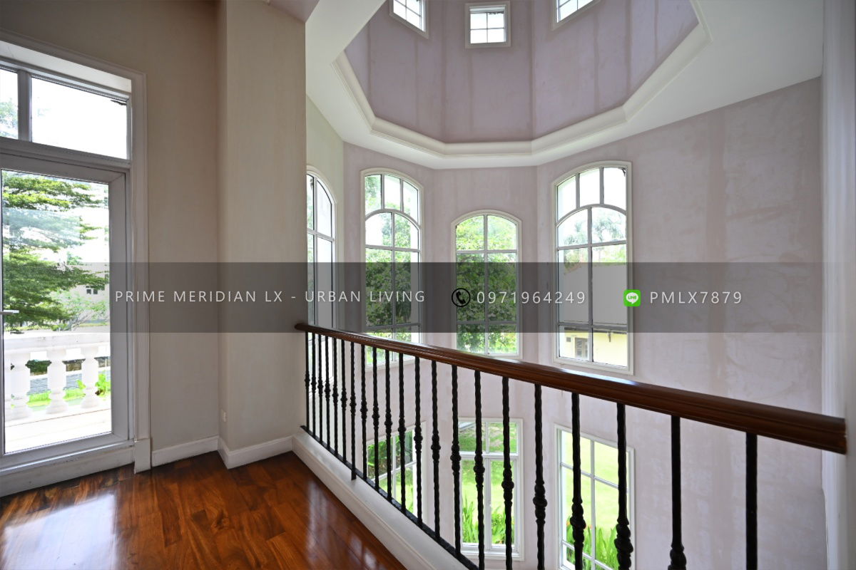 picture The Royal Residence Kaset Nawamin - Super luxury colonial style house with private swimming pool & garden - 17/26