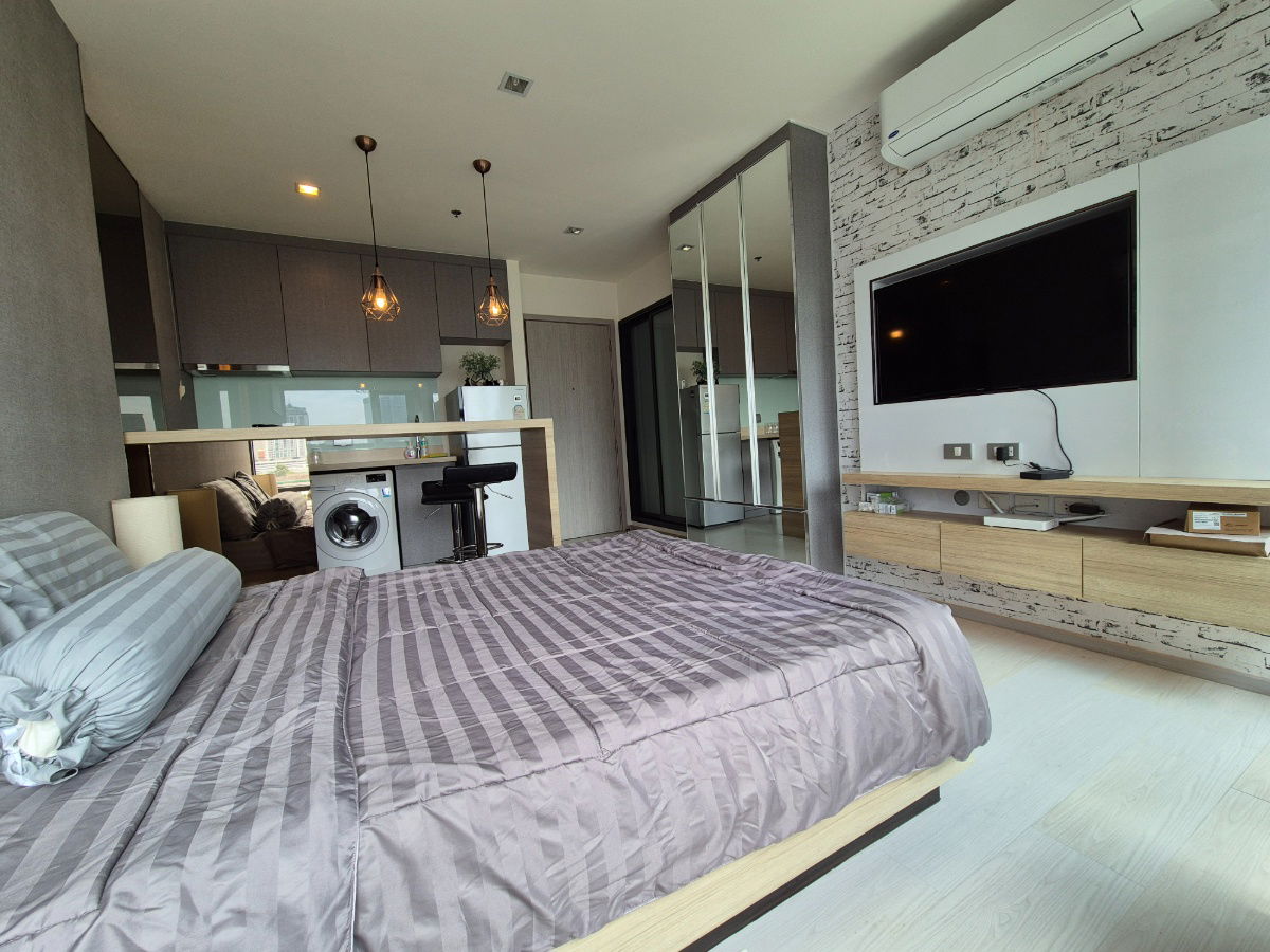 picture Ready to move in rhythm 36-38 studio fully furnished 18K per month - 7/11