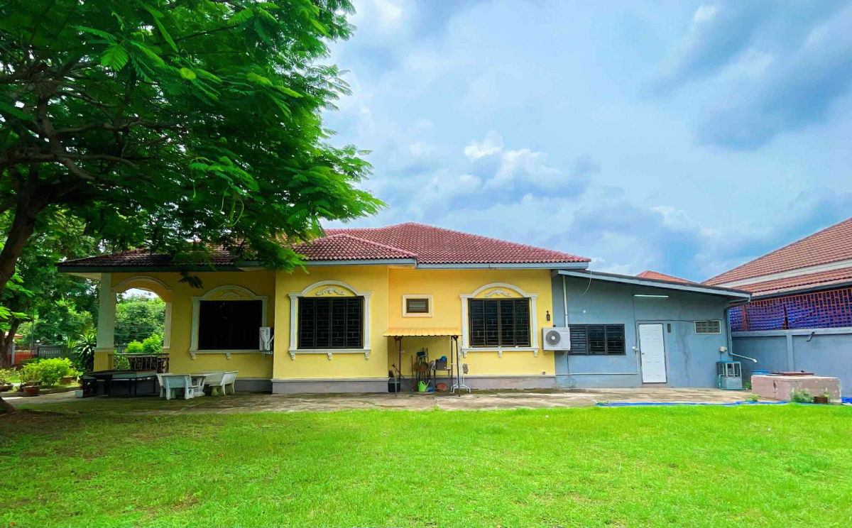 picture Private garden villa for  sale Large detached house with a 1.5-story layout, 3 bed rooms 3 bath rooms - 12/29