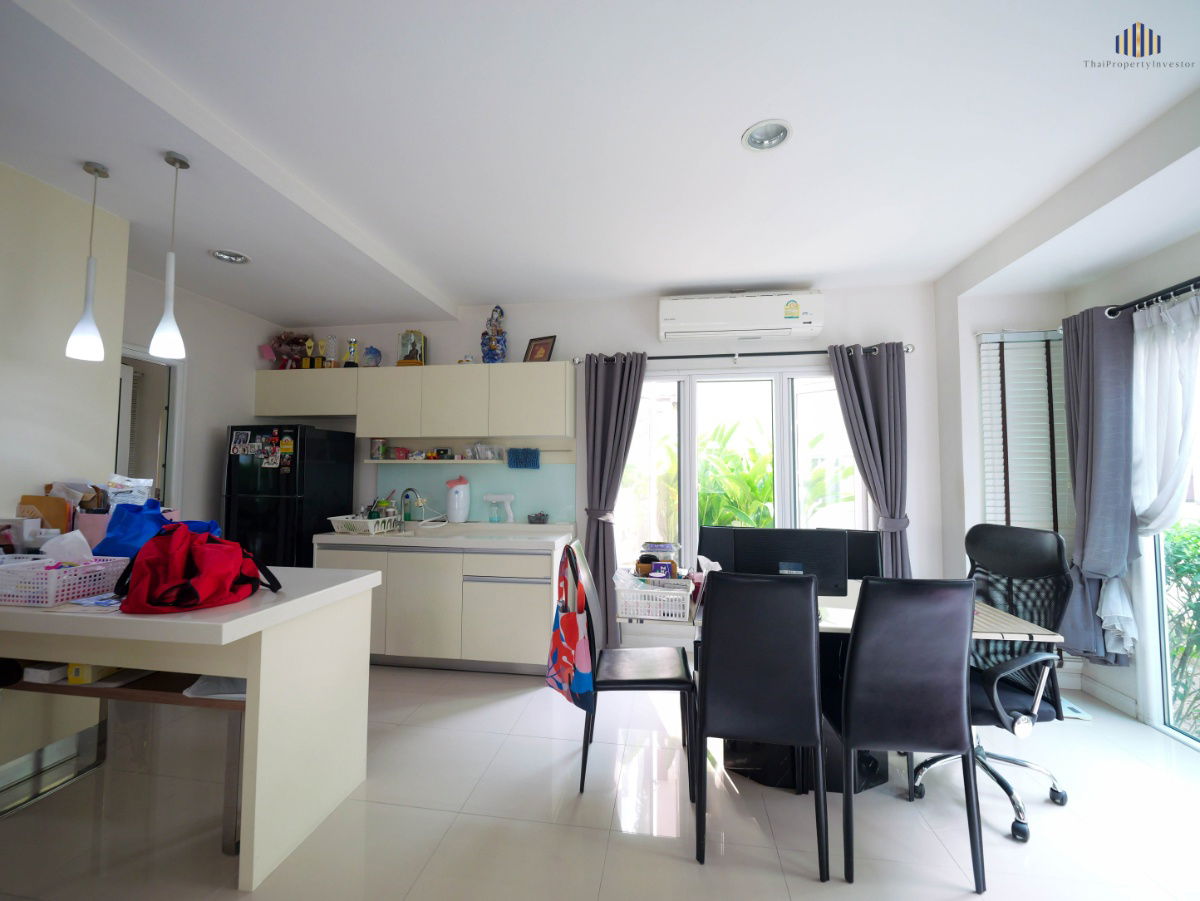 รูป ตกแต่งพร้อมเข้าอยู่! หมู่บ้านมัณฑนา​ บางนา กม.13 บ้านเดี่ยว 52 ตร.วา. พื้นที่ใช้สอย​ 160 ตร.ม - รูปที่ 3/14