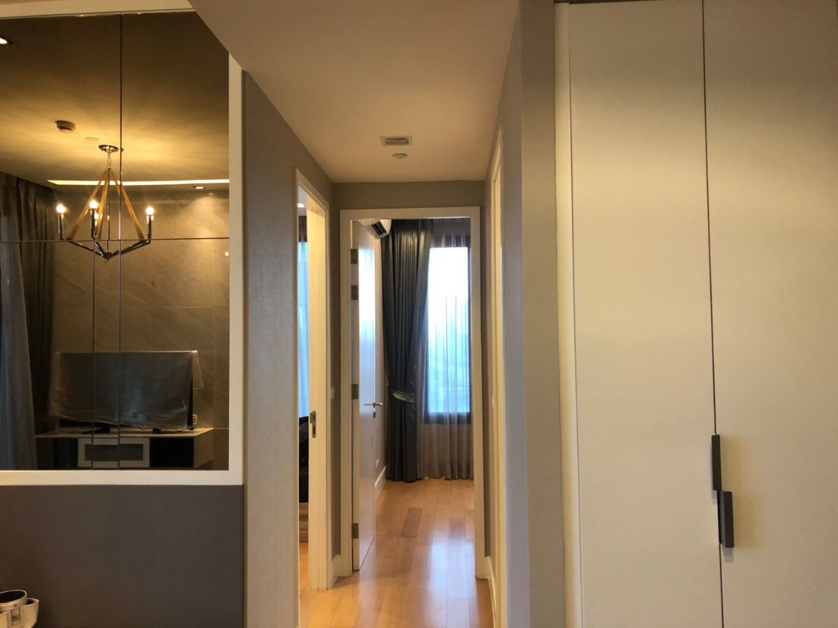 picture for rent condo equinox phahol-vibha size 63sq.m 2bed price 35,000/month tel 093-028-1245 - 5/9