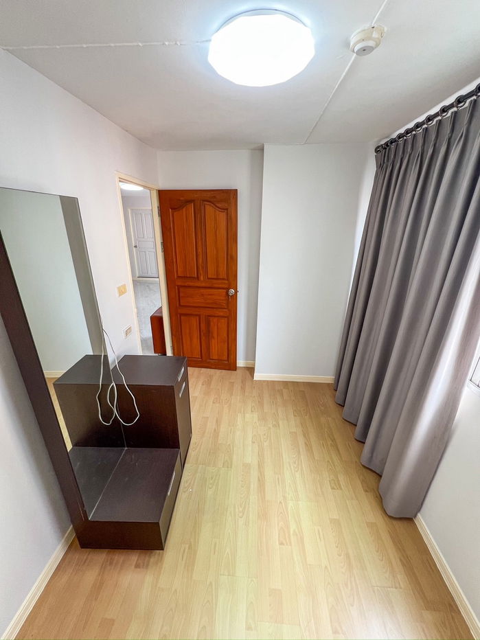 picture Super Deal! Rare Spacious Unit — For Sale at Lumpini Center Ladprao 111, Only 400m to MRT Bangkapi - 8/12