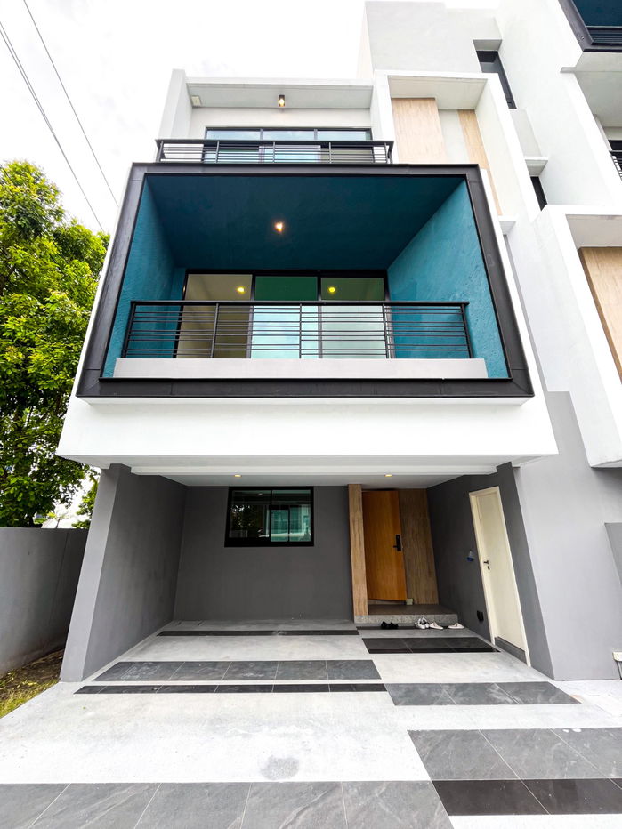 รูป ขายทาวน์โฮม3ชั้น+Rooftop เกษตรนวมินทร์ วิวทะเลสาบ แปลงมุม - รูปที่ 2/11