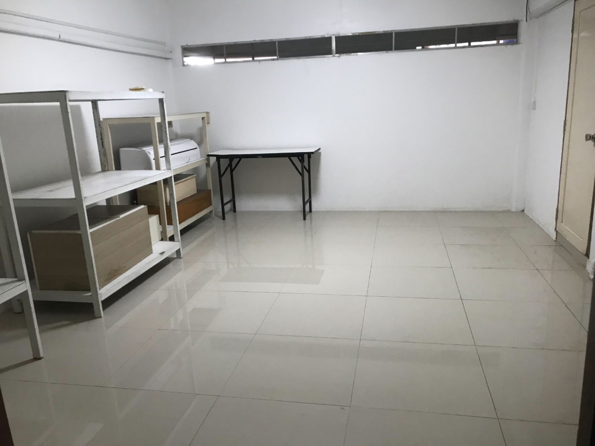 picture For rent house 4 beds 4 bath with pool nice location (S15-22555)  - 24/35