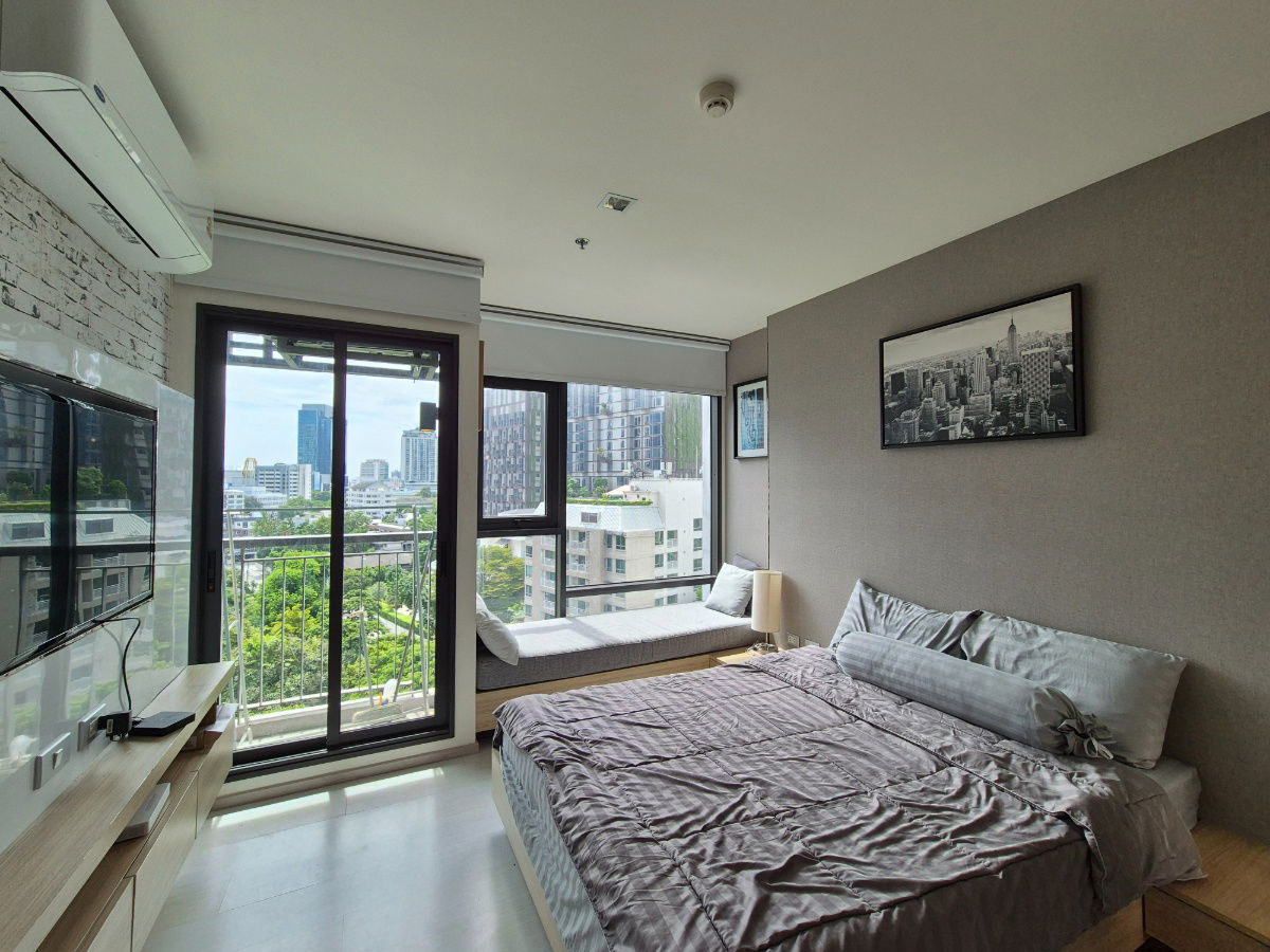 picture Ready to move in rhythm 36-38 studio fully furnished 18K per month - 2/11