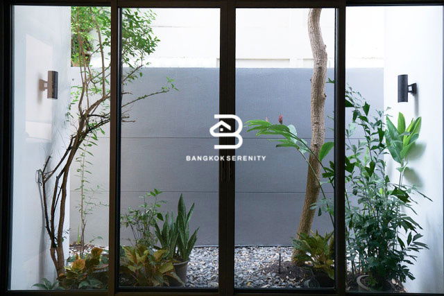 picture Townhouse for rent in Sukhumvit-Prompong - 4/19