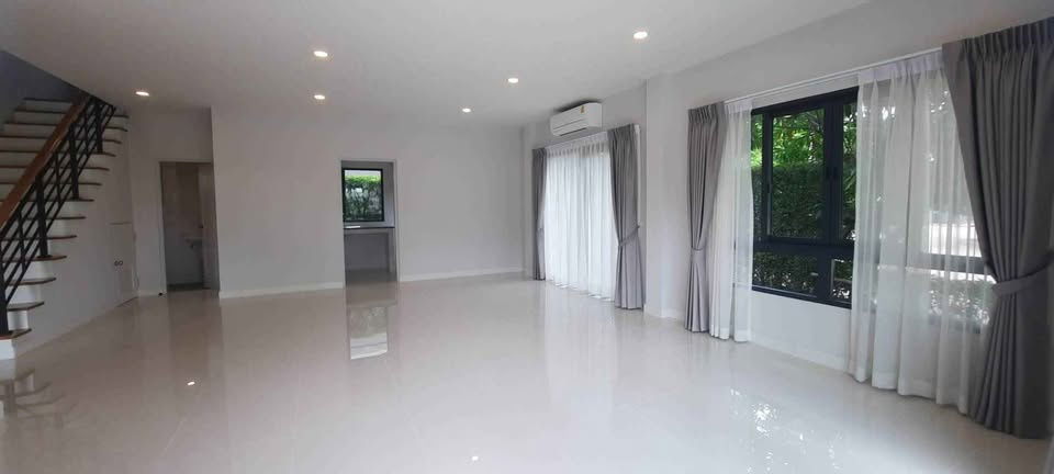 รูป บ้านเดี่ยวเช่า 4ห้องนอน  6ห้องน้ำ โครงการ Centro วิภาวดี ดอนเมือง  - รูปที่ 3/10