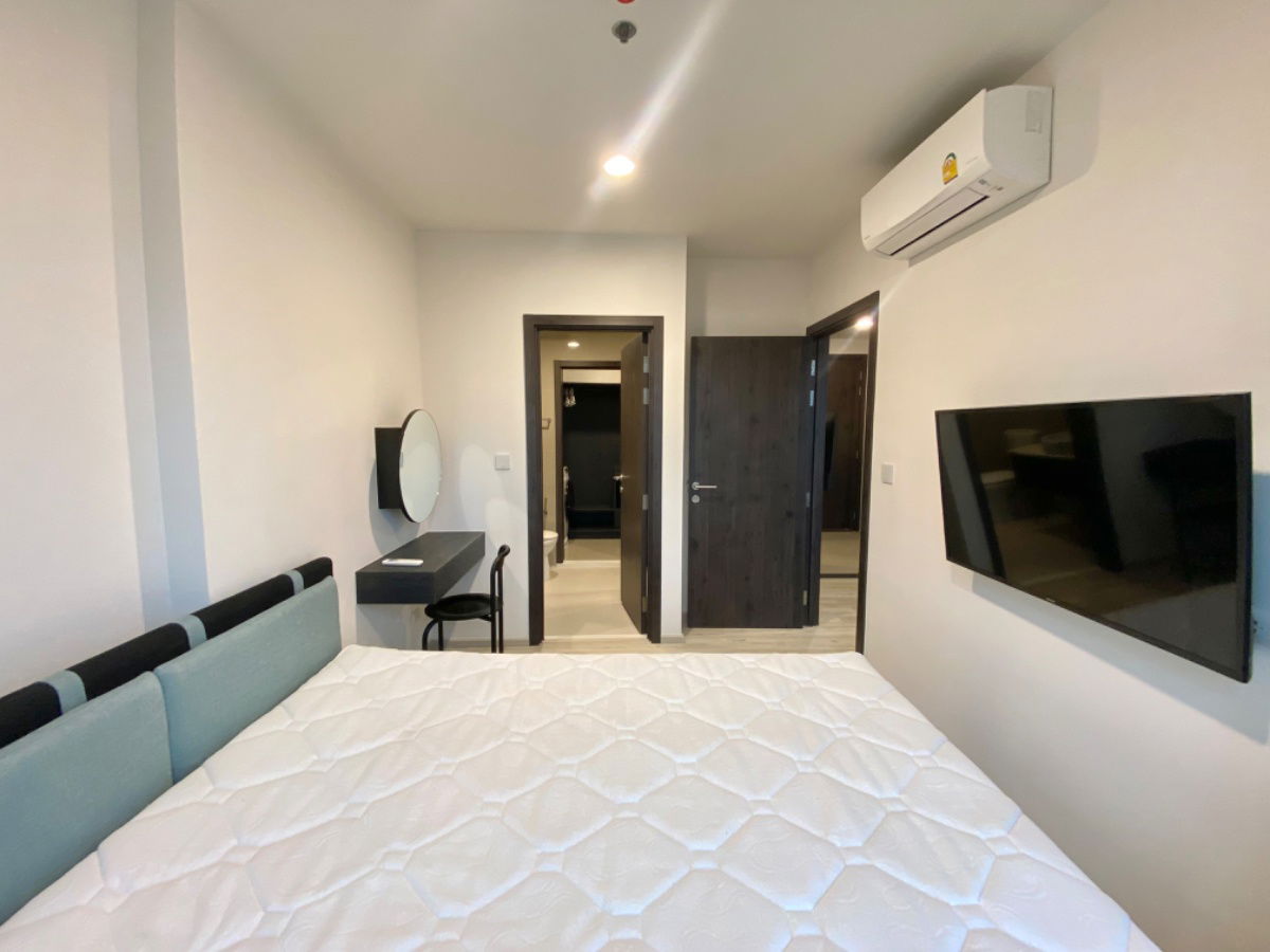 รูป XT Huaikhwang 75m. MRT  1Bedroom + walk in closet 👚👗👙 Take city view no damage from earthquake - รูปที่ 3/10