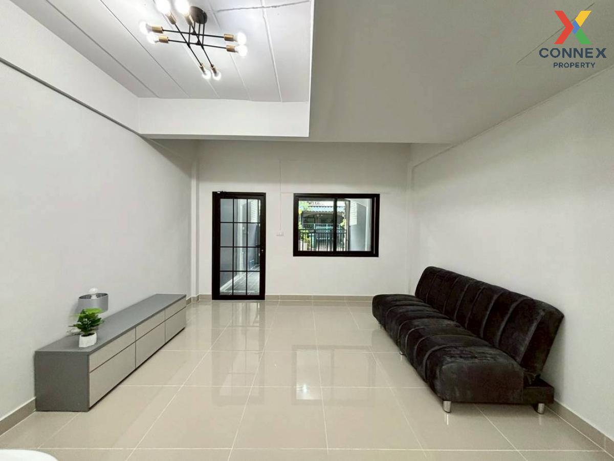 picture For Sale Townhouse/Townhome  , Buathongthani , newly renovated , Bang Bua Thong , Bang Bua Thong , Nonthaburi , CX-129372 ✅ Live chat with us ADD LINE @connexproperty ✅  - 5/12