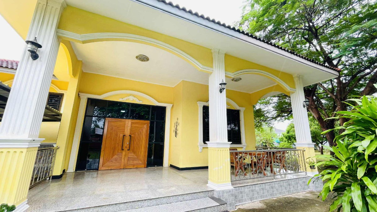 picture Private garden villa for  sale Large detached house with a 1.5-story layout, 3 bed rooms 3 bath rooms - 4/29