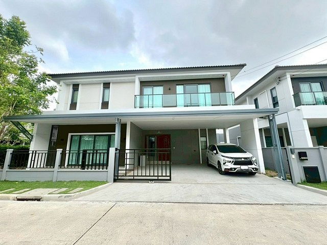 รูป HR2817ให้เช่าบ้านเดี่ยว ตกแต่งพร้อมอยู่ โครงการ เซนโทร วิภาวดี เดินทางสะดวกใกล้ทางด่วน ใกล้สนามบินดอนเมือง - รูปที่ 1/28