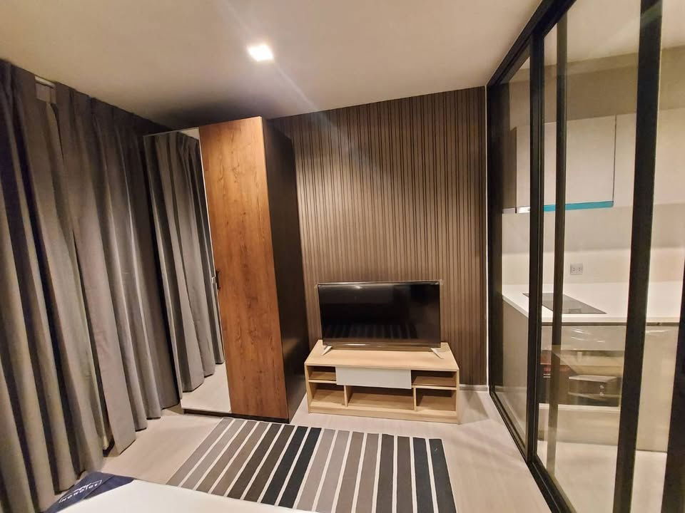 picture Life Asoke Rama 9 Condo for rent  - 2/7