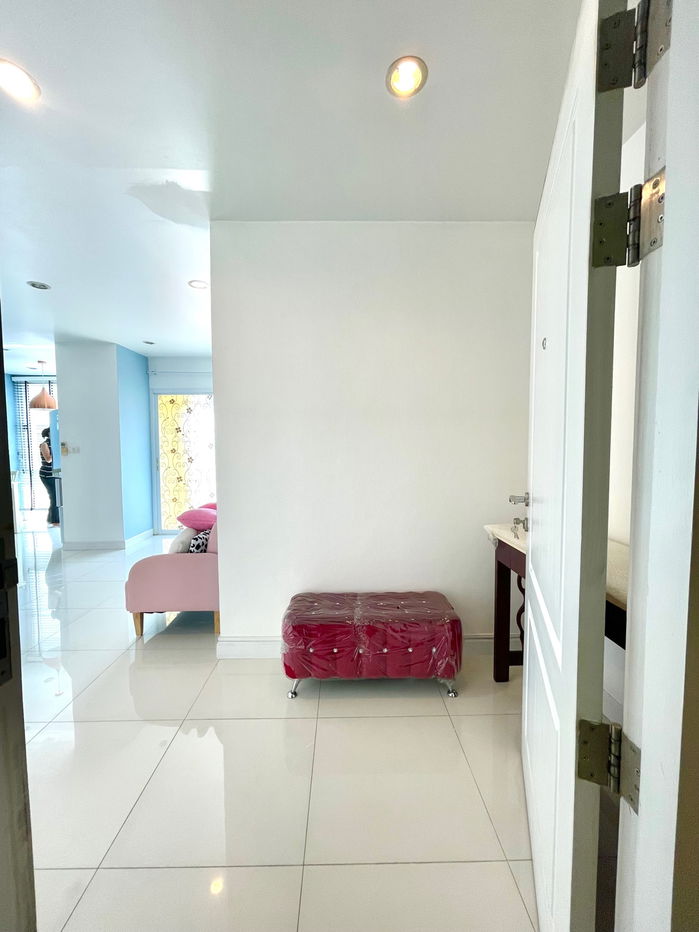 picture Citrine Sathorn Condo for sale, 100 meters from Wongwian Yai BTS Station Line OA: @017sfxil - 5/17