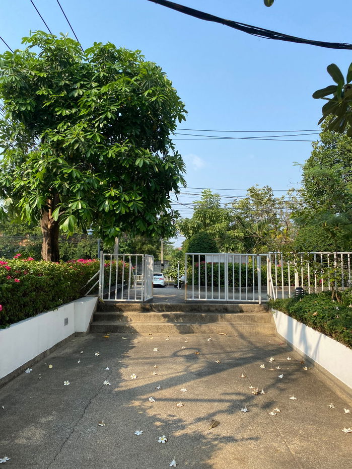 picture For rent 3bedrooms condo 20minute to airport  - 30/33