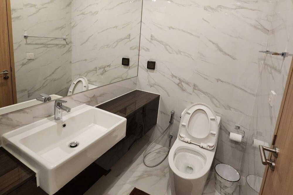 picture 🔥 For Rent !! high floor 18++, Free Wifi, city view !!🔥 Code C20250800086........Noble BE19, 1 bedroom, 1 bathroom, furnished, ready to move in 📣📣 - 8/9