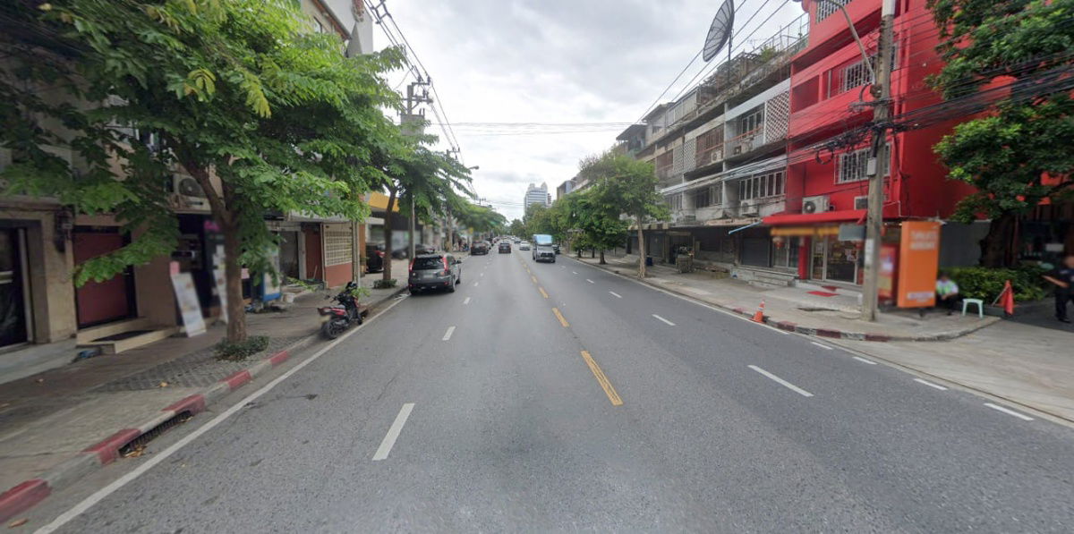 รูป ขายที่ดินเปล่าในซอย นางลิ้นจี่  ใกล้ม.เทคโนโลยีราชมงคลกรุงเทพ ! - รูปที่ 3/4