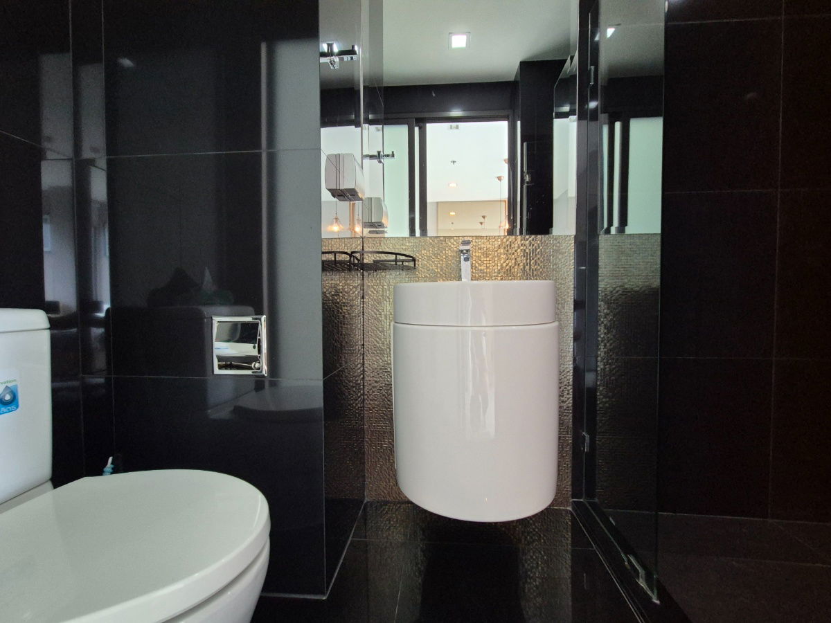 picture Ready to move in rhythm 36-38 studio fully furnished 18K per month - 11/11